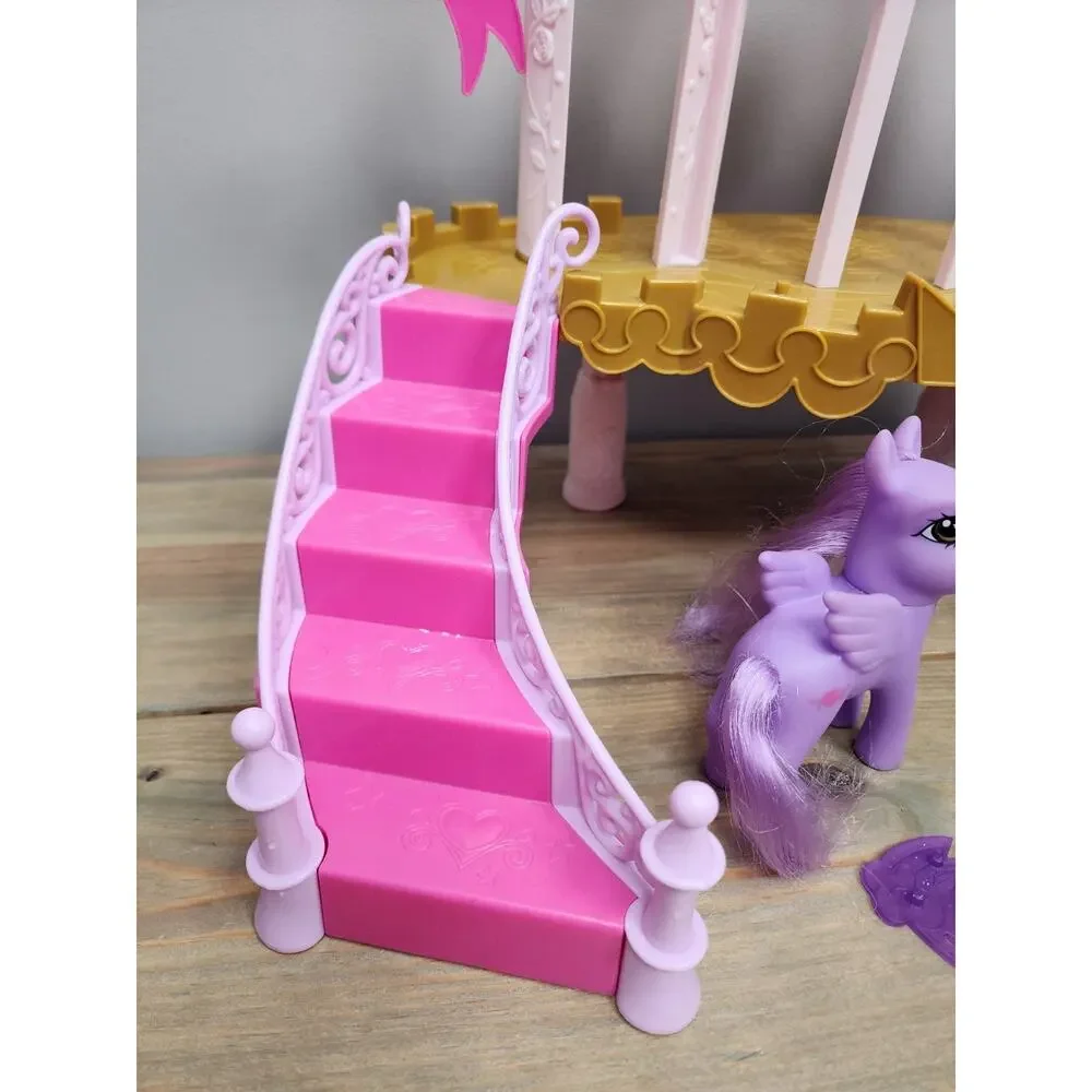 MLP My Little Pony 2011 Wedding Castle Incomplete